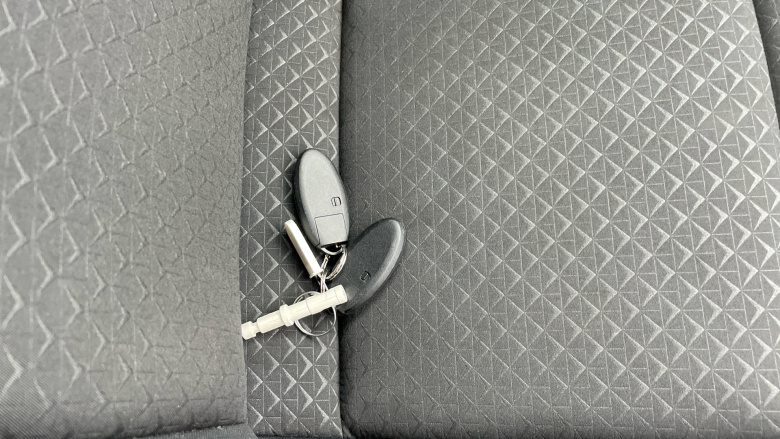 Nissan Juke 1.0 DiG-T 114 N-Connecta 5dr Petrol Hatchback